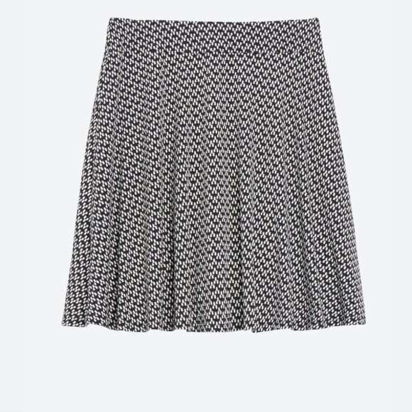 Renee C. Dresses & Skirts - Renee C. lined black and white swing skirt SP